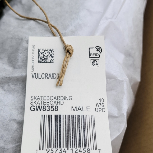 NEW Adidas Vulc Raid - Picture 9 of 9